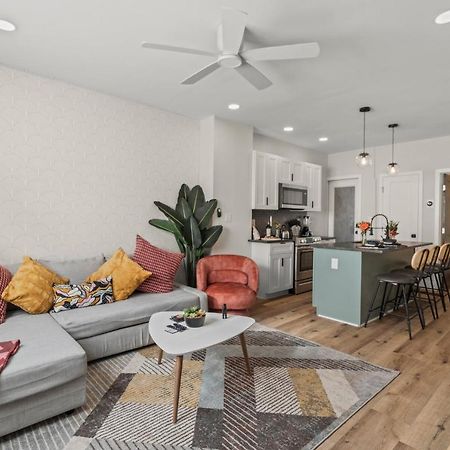 Passyunk Square Spacious 1 Bedroom Oasis- Huge Deck فيلادلفيا المظهر الخارجي الصورة