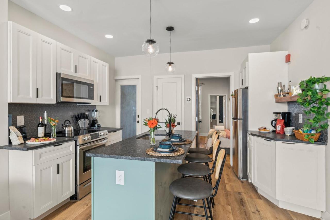 Passyunk Square Spacious 1 Bedroom Oasis- Huge Deck فيلادلفيا المظهر الخارجي الصورة