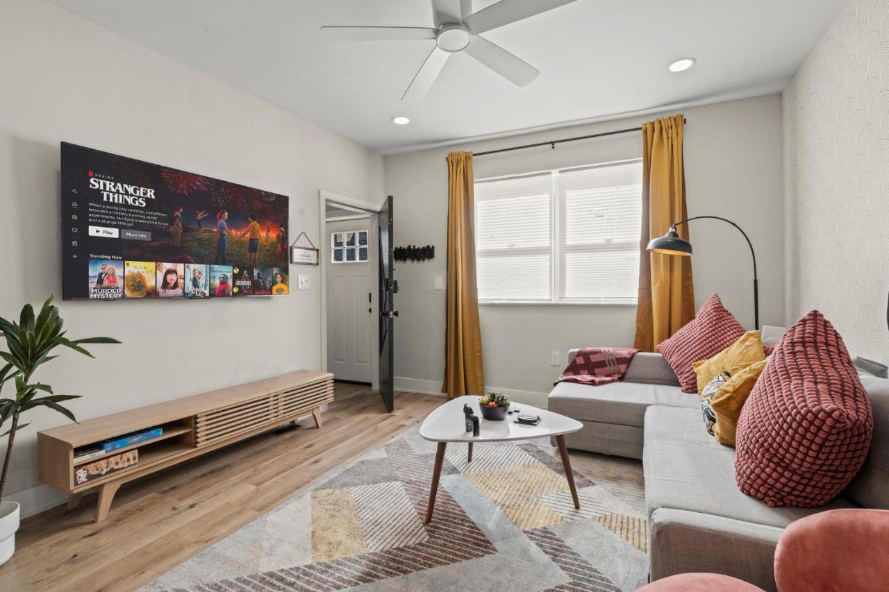 Passyunk Square Spacious 1 Bedroom Oasis- Huge Deck فيلادلفيا المظهر الخارجي الصورة