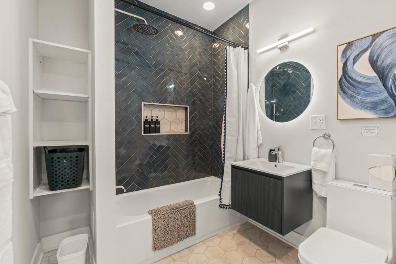 Passyunk Square Spacious 1 Bedroom Oasis- Huge Deck فيلادلفيا المظهر الخارجي الصورة